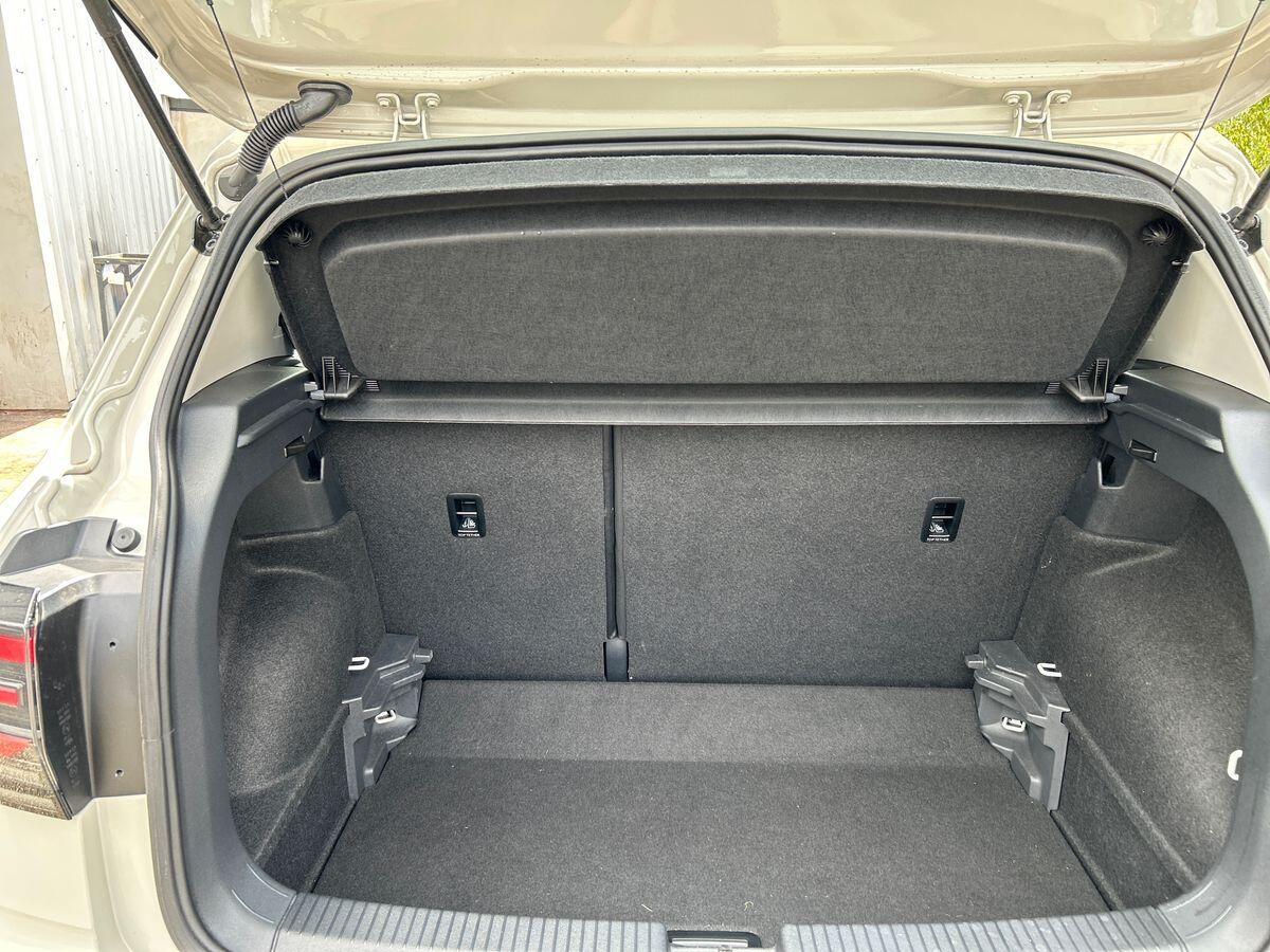 Volkswagen T-cross Photo at-465c3d6d1b5046ee9a420af08125bef9.jpg