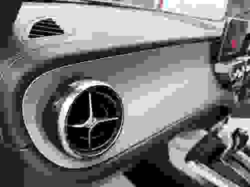 Mercedes-Benz X-Class Photo at-467acda103be4799b871873ea6ecead2.jpg