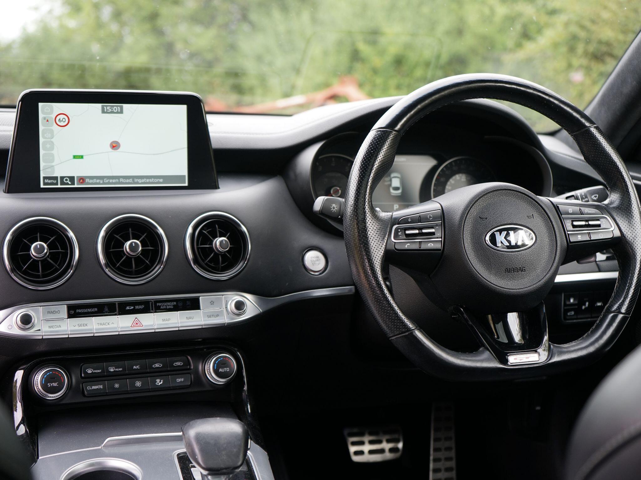 Kia Stinger 3.3 T-GDi V6 GT S Gran Turismo Auto Euro 6 (s/s) 5dr — photo 19