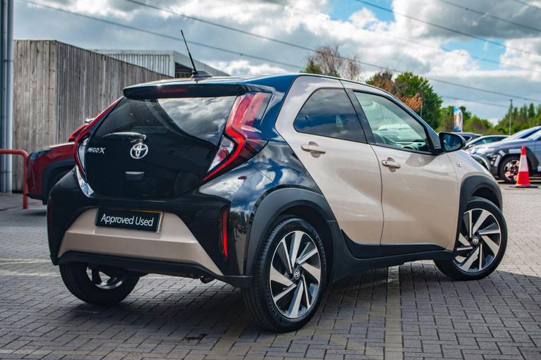 Used Toyota Aygo X WU73OPP 2