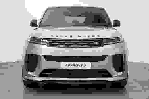 Land Rover Range Rover Sport Photo at-46ccab6d4a644dd0856583e37fd19178.jpg