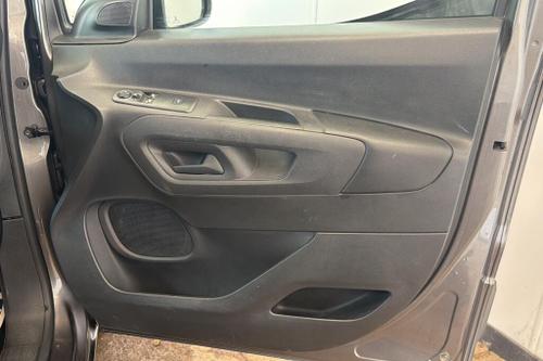 Vauxhall COMBO Photo at-46d2ff037e914c7eb373b9ca7608c9a3.jpg