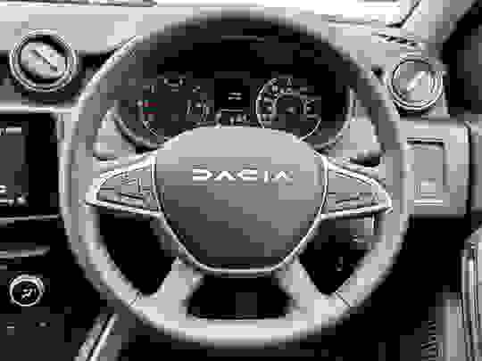 Dacia Duster Photo at-4718a4715dfa4f7ab8148b0965d0e4b6.jpg