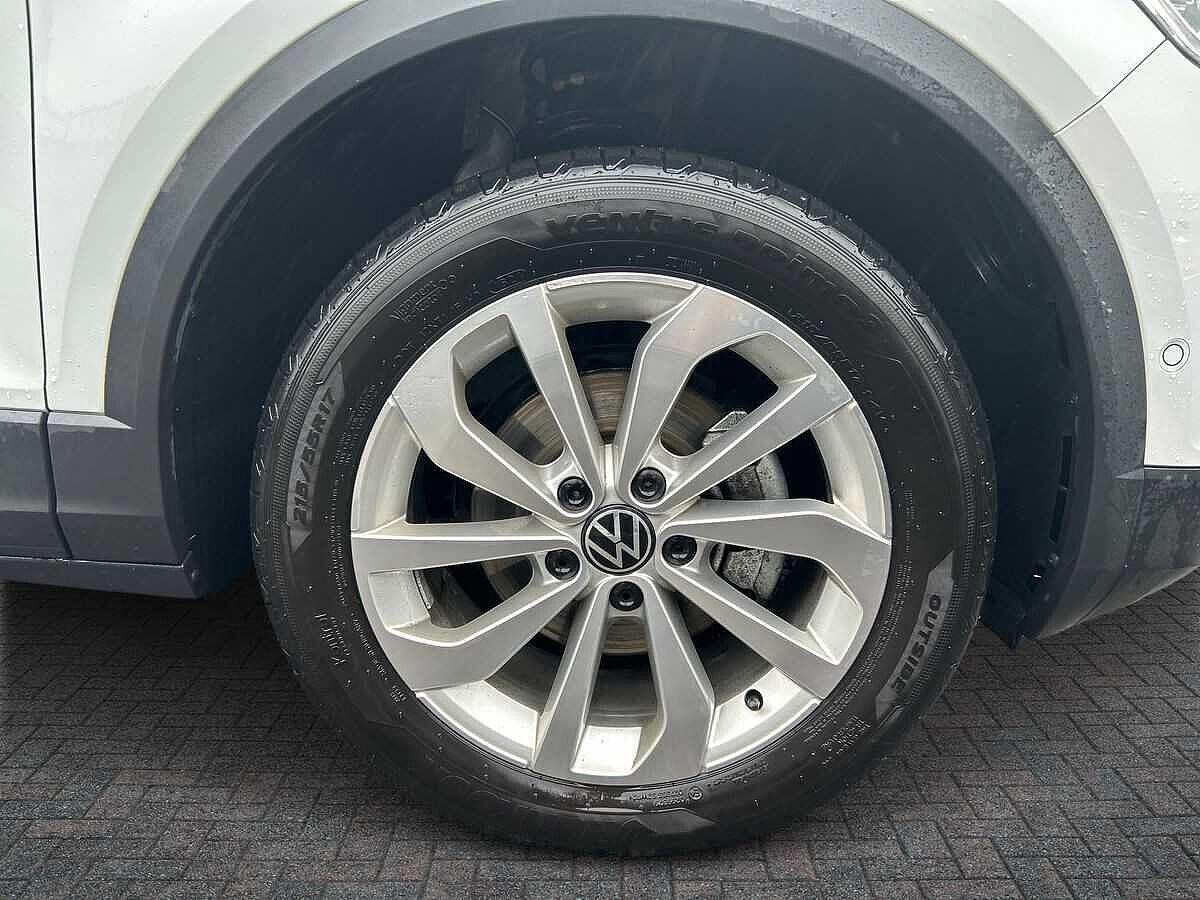 Volkswagen T-Roc Photo at-4719a1b5f86d49d2b20c9cc70b12e6d3.jpg