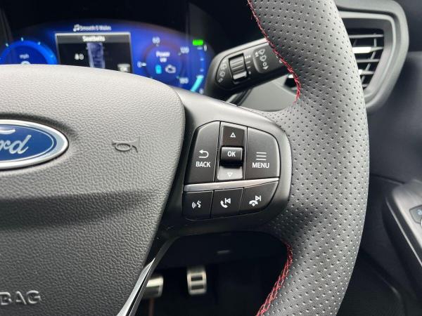 Ford Kuga Photo at-472de935e5764e7ba496c7829df58f07.jpg