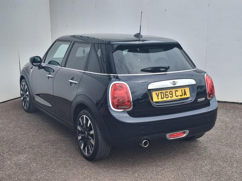 MINI Hatch Photo at-472e6a7fbebe45d59162ab5ba5d01c21.jpg