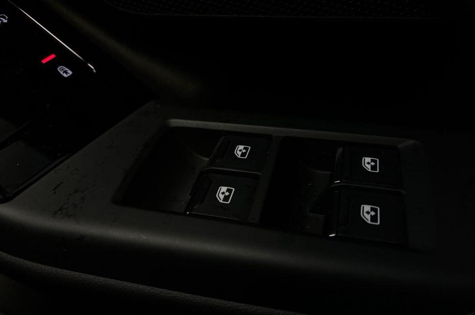 Audi A6 Photo at-4739c4b824ab4dbd8d65936b5cd3084e.jpg