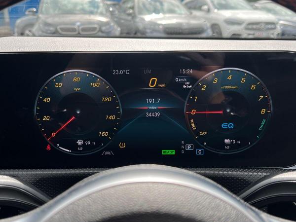 Mercedes-Benz CLA Photo at-4743a3cf91ac4a5ebd6ee0d678eb5fa2.jpg