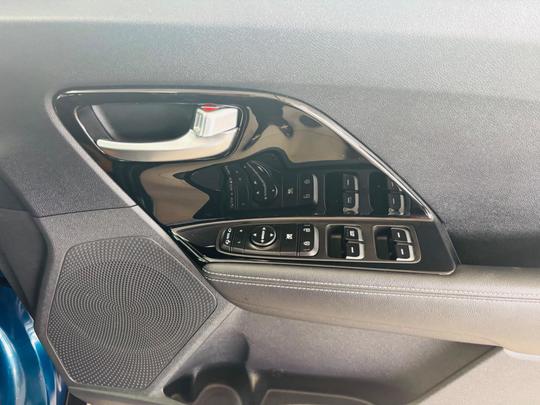 Kia Niro Photo at-474d42b40a1a47ae91ae36939fec548d.jpg