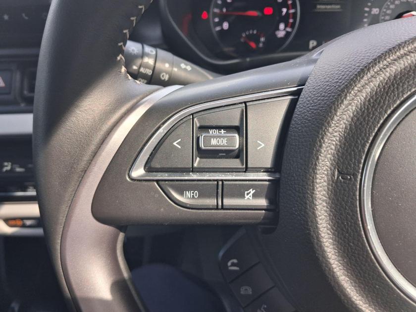 Suzuki Swift Photo at-477fead6608f456f83dadcc4a44cbaeb.jpg