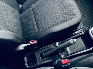 Suzuki Swift Photo 36