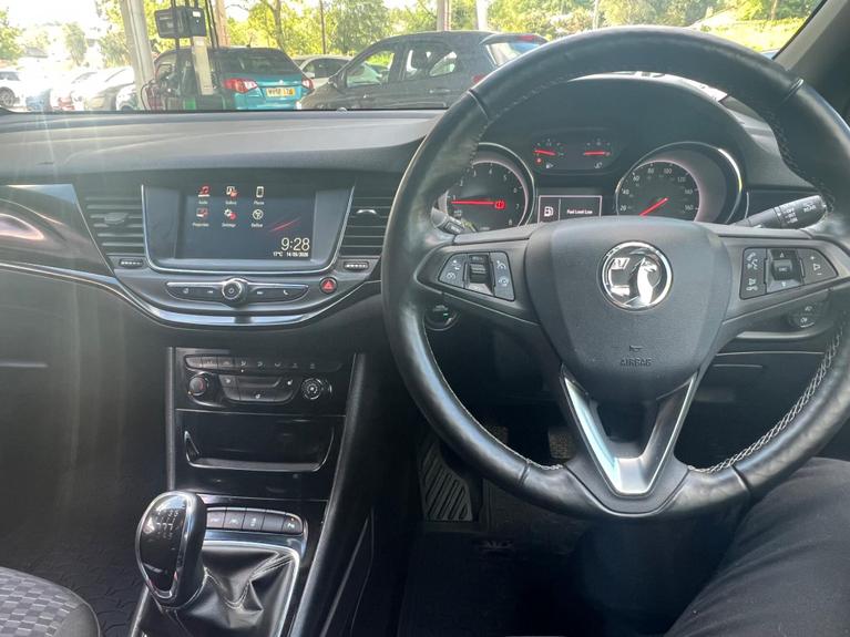 Used Vauxhall Astra BU67DKN 25