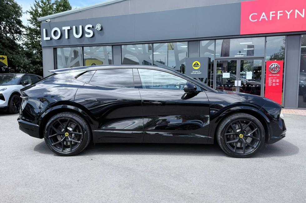 LOTUS Eletre Photo at-481bf9b15dba4334a98c3b60c656c2eb.jpg