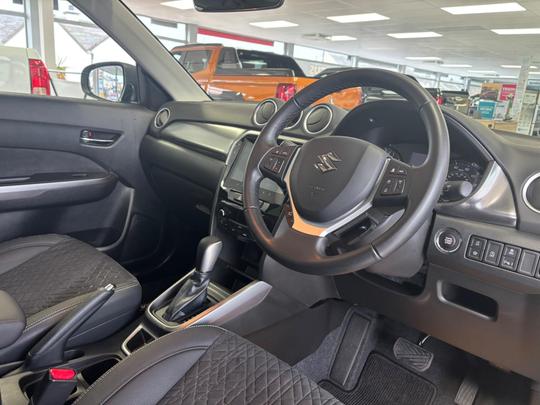 Suzuki Vitara Photo at-48694e47621f46e9aeb52c009b2e3925.jpg