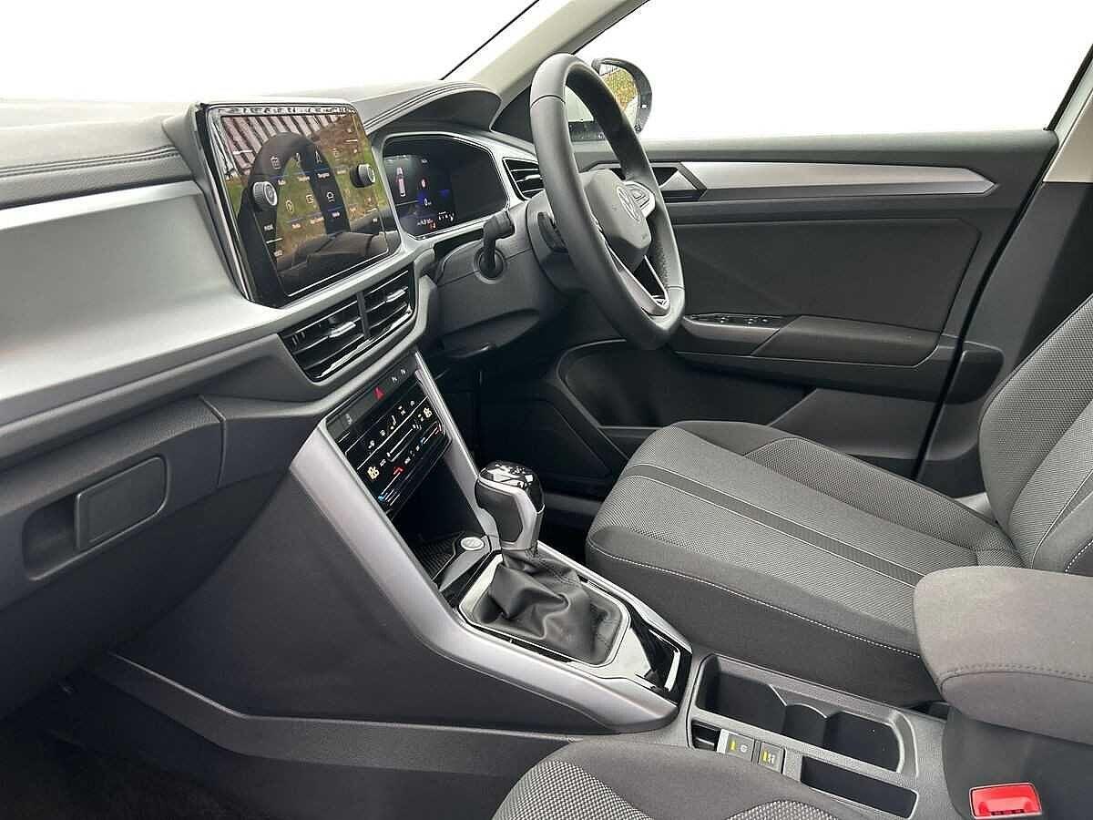 Volkswagen T-Roc Photo at-48708b5593e24f08954fa4dc4e18673e.jpg