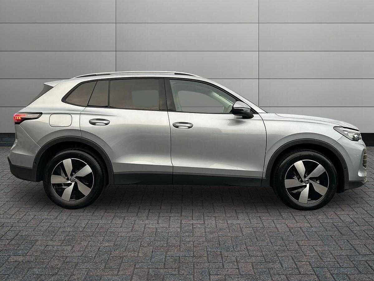 Volkswagen Tiguan Photo at-48903d2831ba4f86bcdb1c5ca1b2122a.jpg