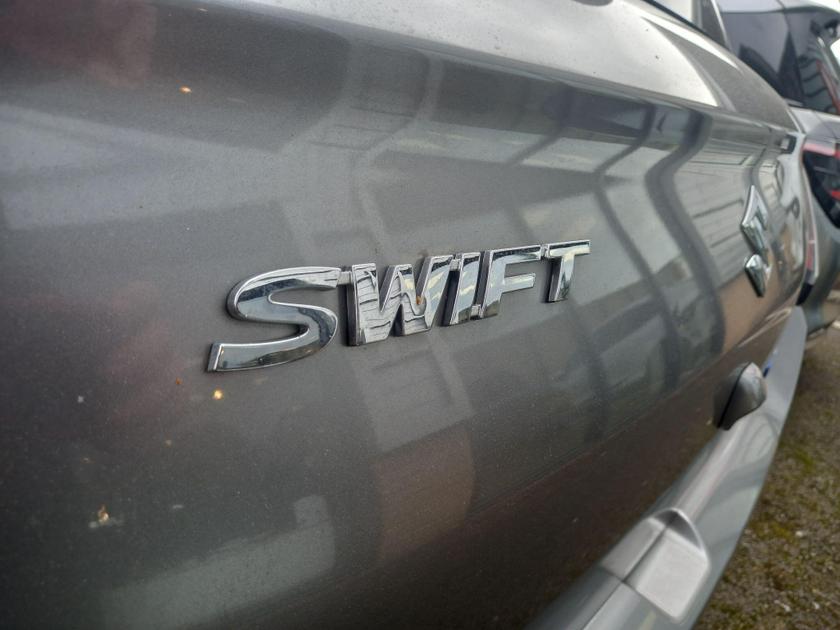 Suzuki SWIFT Photo at-48a2168ea8b74cd1810125e65a0c8742.jpg