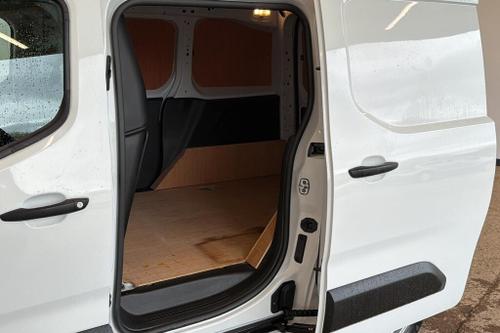 Citroen BERLINGO Photo at-48ba63add9c04844a0c222694cf02cb8.jpg