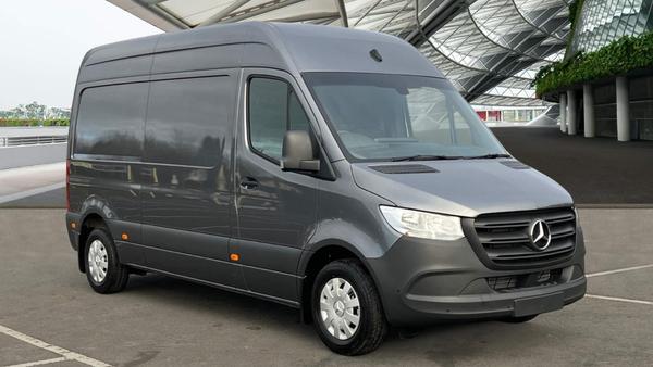 Used ~ Mercedes-Benz Sprinter 2.0 215 CDI Pure G-Tronic FWD L2 H2 Euro 6 (s/s) 5dr at MBNI