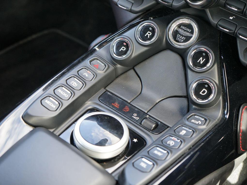 Used Aston Martin Vantage EO68LWK 33