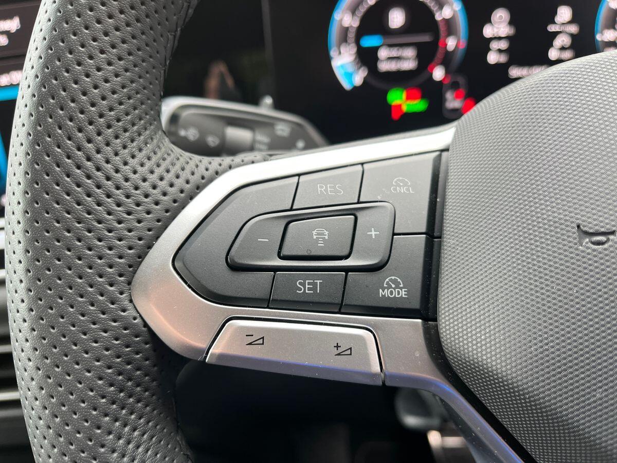 Volkswagen Tiguan Photo at-4913884962bb486e9ac926a65f5e1706.jpg