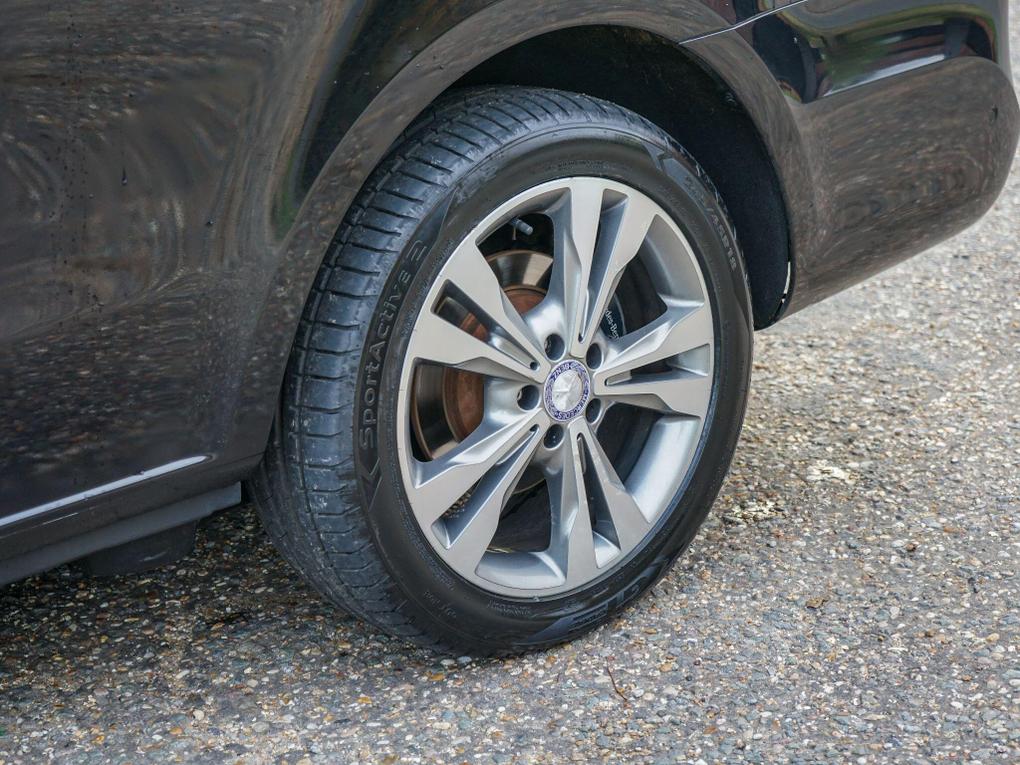 Used Mercedes-Benz V Class FY16YXD 5