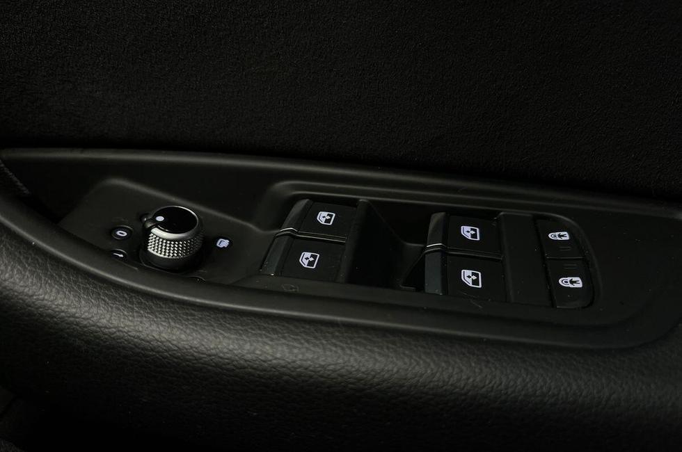 Audi A4 Photo at-49192a87a45a4674b09968f91d37ab24.jpg
