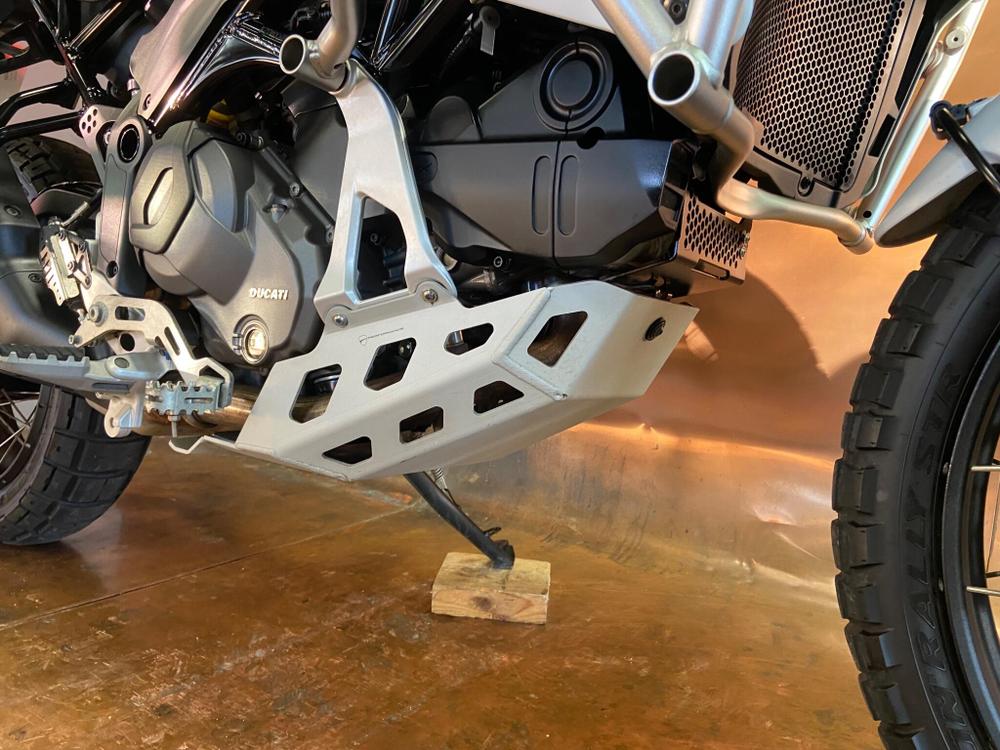 Ducati DesertX Photo at-491ad0f74a14483aab681cf4b23ba53d.jpg