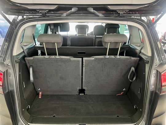 Vauxhall Zafira Tourer Photo at-492af70458ae4295a41a6cdf7aa458a8.jpg