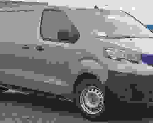 Peugeot Expert 2.0 BlueHDi 1400 Professional Premium + Long Panel Van EAT8 LWB Euro 6 (s/s) 6dr Cumulus Grey at Startin Group