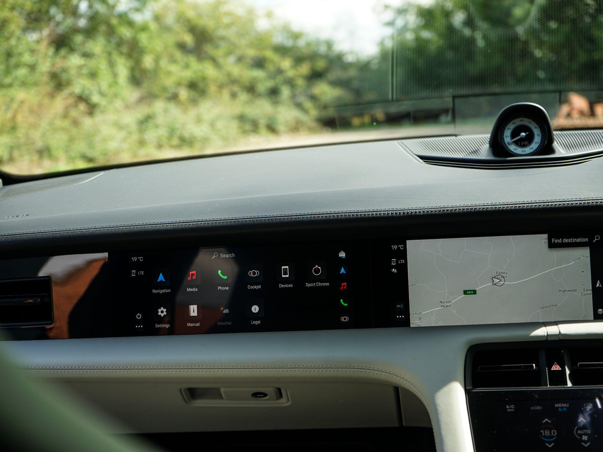 Porsche Taycan Performance Plus 93.4kWh 4S Sport Turismo 5dr Electric Auto 4WD (11kW Charger) (571 ps) — photo 21