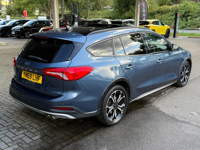 Used Ford Focus YM69LHF 7