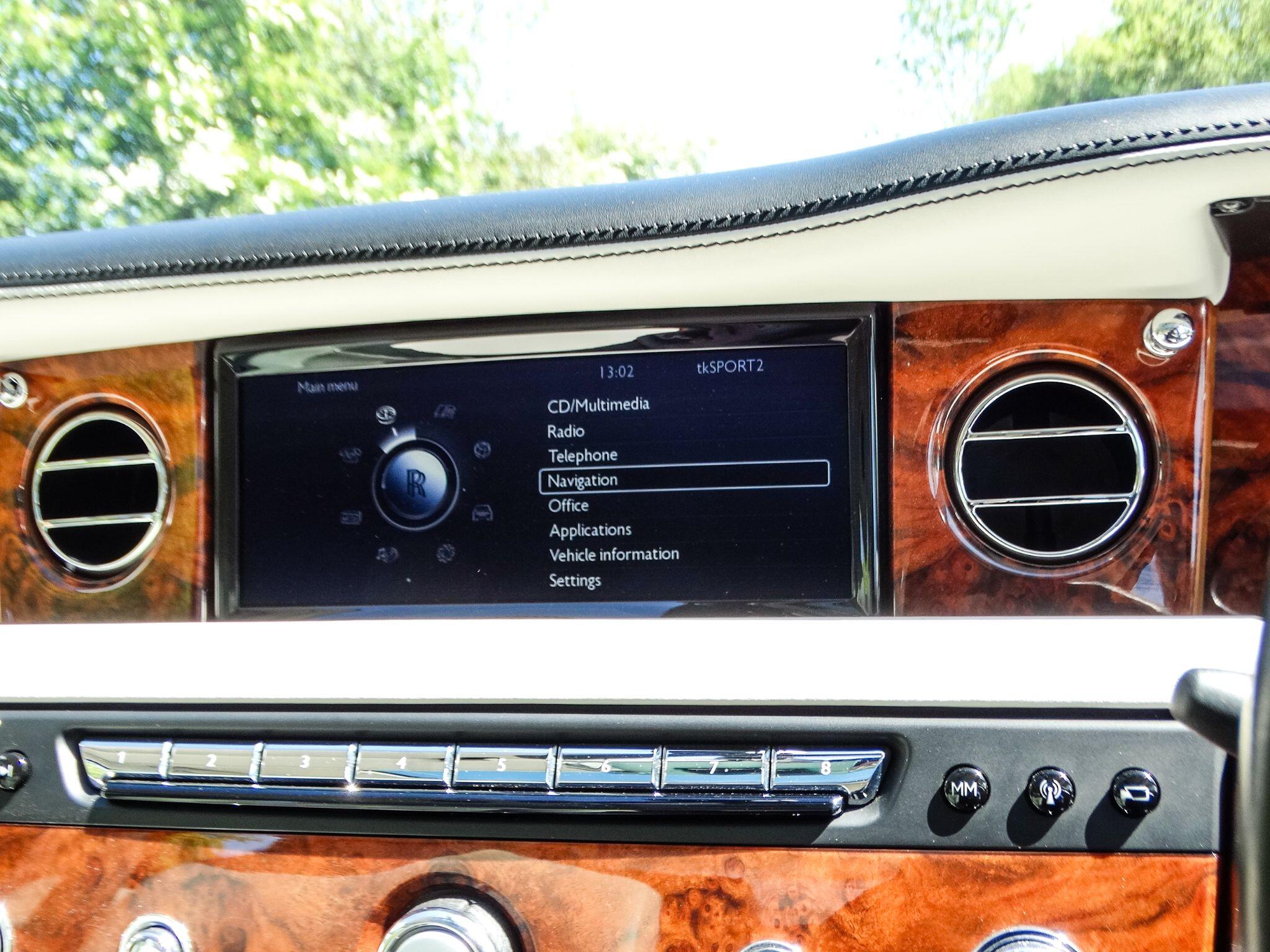 Rolls-Royce Phantom 6.7 V12 Saloon 4dr Petrol Auto Euro 5 (453 bhp) — photo 29