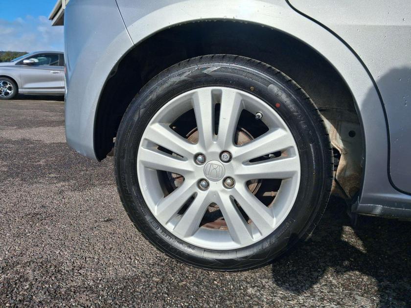 Honda Jazz Photo at-49b99caf24824cc69ae0c5128cc47a9a.jpg