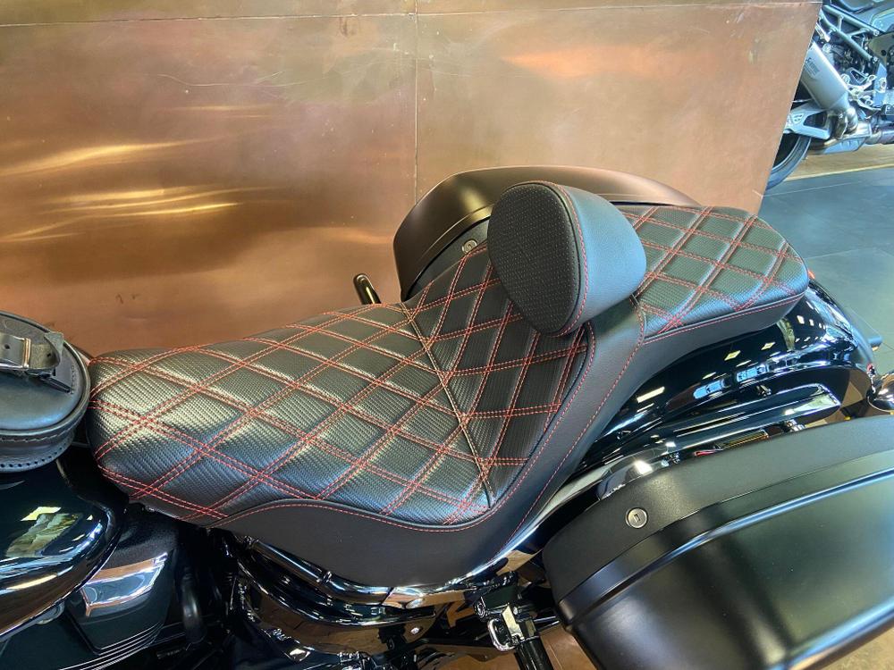 Harley-Davidson Softail Photo at-49c9ca9f222042288a38e85b848e58cf.jpg