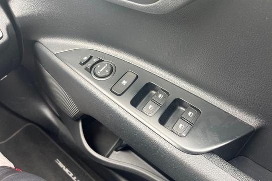 Kia Stonic Photo at-49fad311989b474b84d660c082631715.jpg