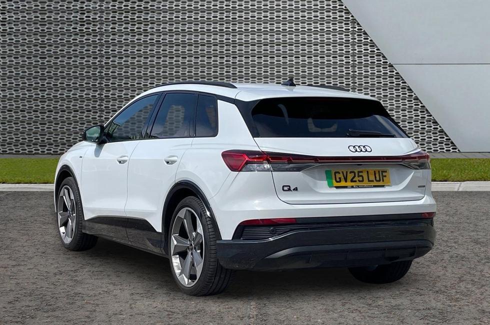 Audi Q4 Photo at-4a11b52d51a14da9985e0d4b5cbe9ffd.jpg