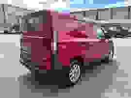 Ford Transit Courier Photo 8