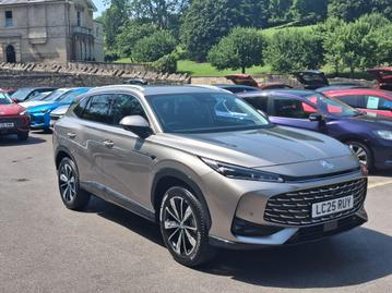 Used 2025 MG MG HS 1.5 T-GDI Trophy DCT Euro 6 (s/s) 5dr Silver at Islington Motor Group