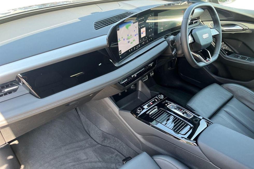 Audi Q6 Photo at-4a506b502eae4c46bd23fed0c4d0c2b0.jpg