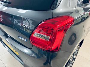 Suzuki Swift Photo 18