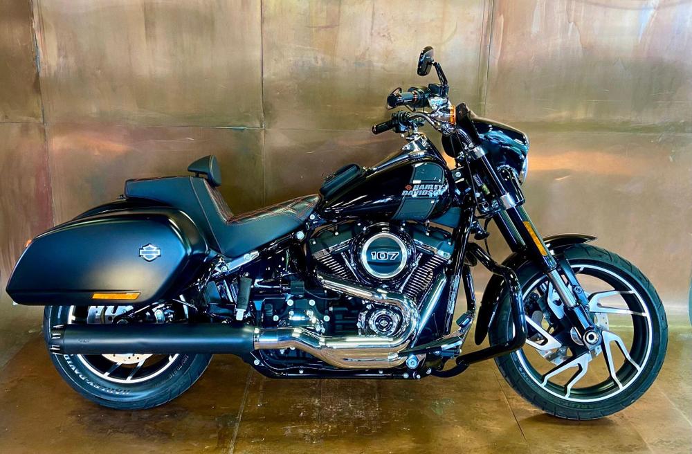 Harley-Davidson Softail Photo at-4abb2a0b4a124fb9ab813816529e9543.jpg
