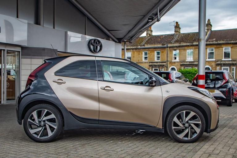 Used Toyota Aygo X WU73XTE 11