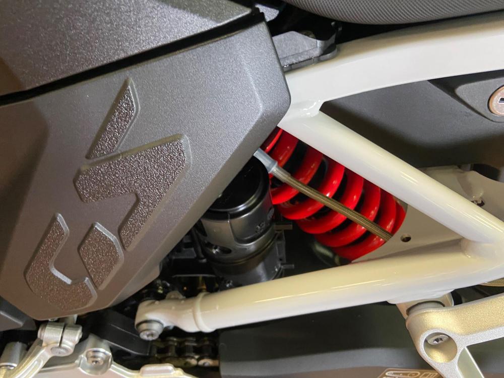 BMW F 900 GS Photo at-4af54590e2ee4a19b80fa59764aae62a.jpg