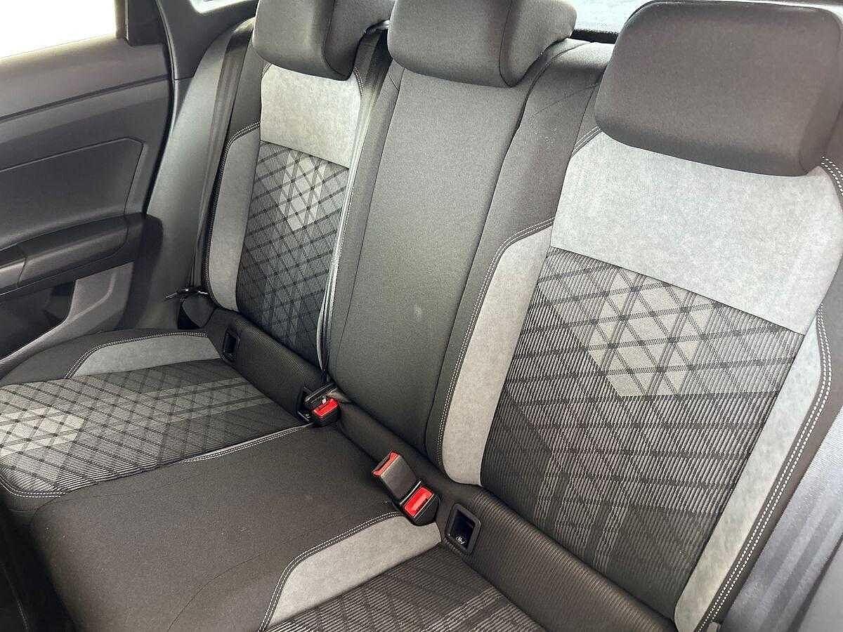Volkswagen Taigo Photo at-4b00fd34f6804642a2a7dfd0f4d25ffd.jpg