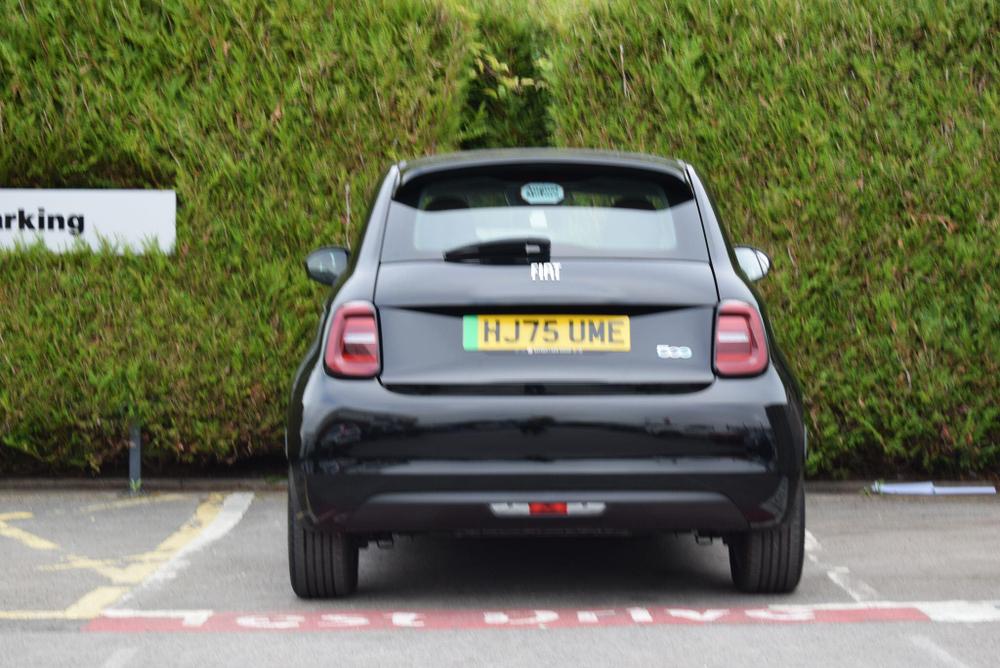 Fiat 500e Photo at-4b0f39d07de64a7ca65194cff541873b.jpg