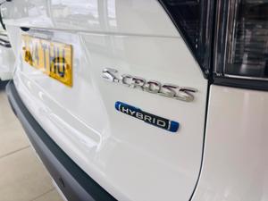 Suzuki S-Cross Photo 22