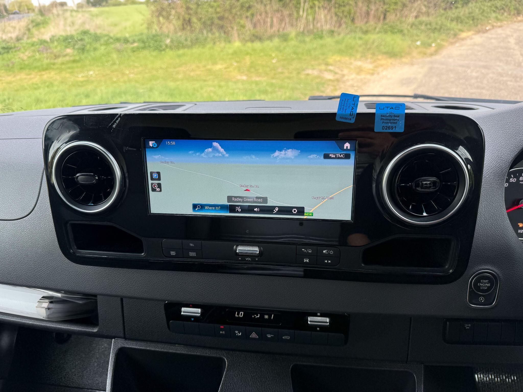 Mercedes-Benz Sprinter 2.1 516 CDI Chassis Cab 2dr Diesel G-Tronic+ RWD L2 Euro 6 (163 ps) — photo 7