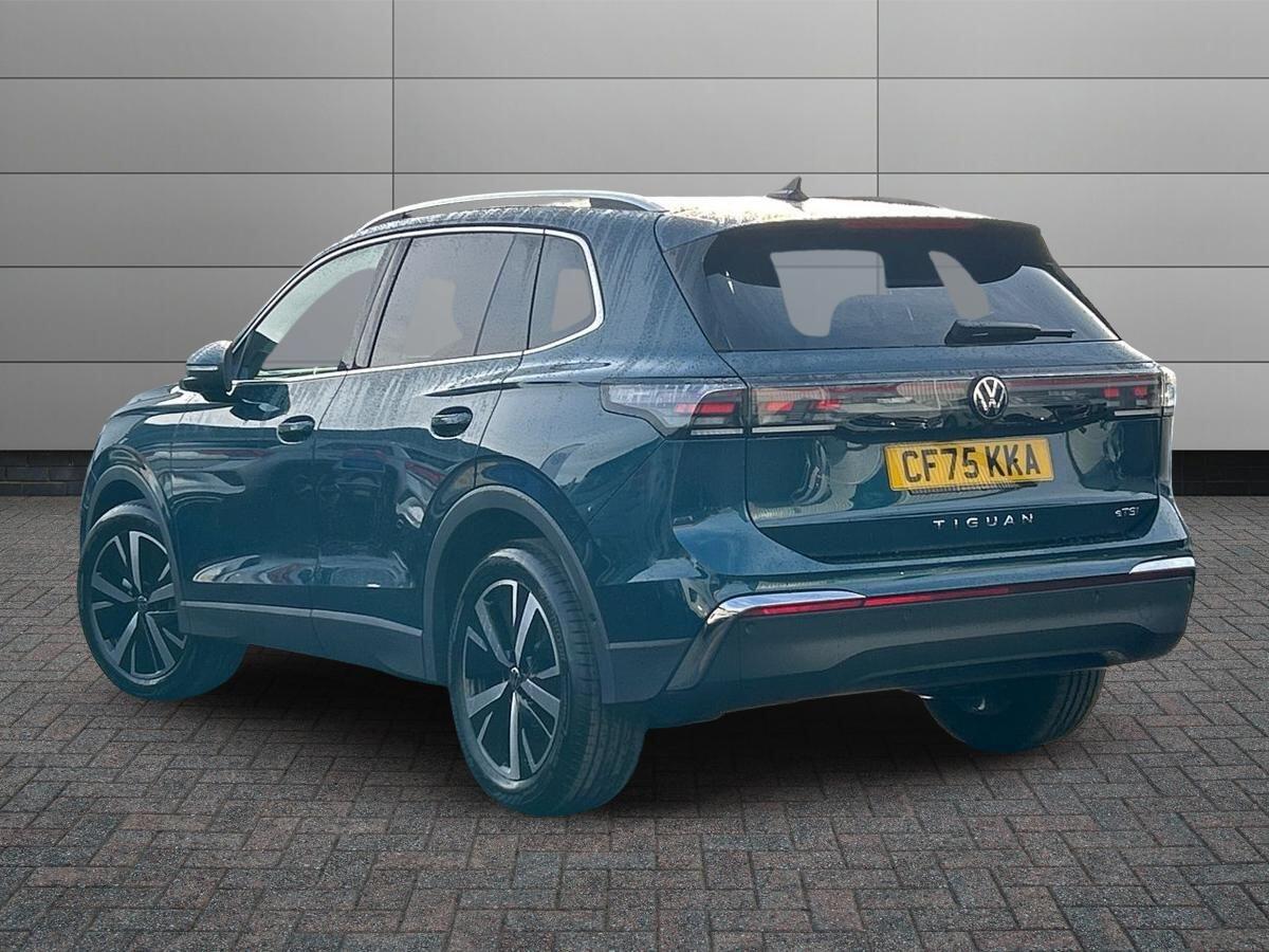 Volkswagen Tiguan Photo at-4b6de540bfff46aea702427b9fd87d64.jpg