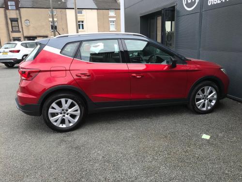 SEAT Arona Photo at-4ba48beabaca4460bd2a8b87b878418d.jpg